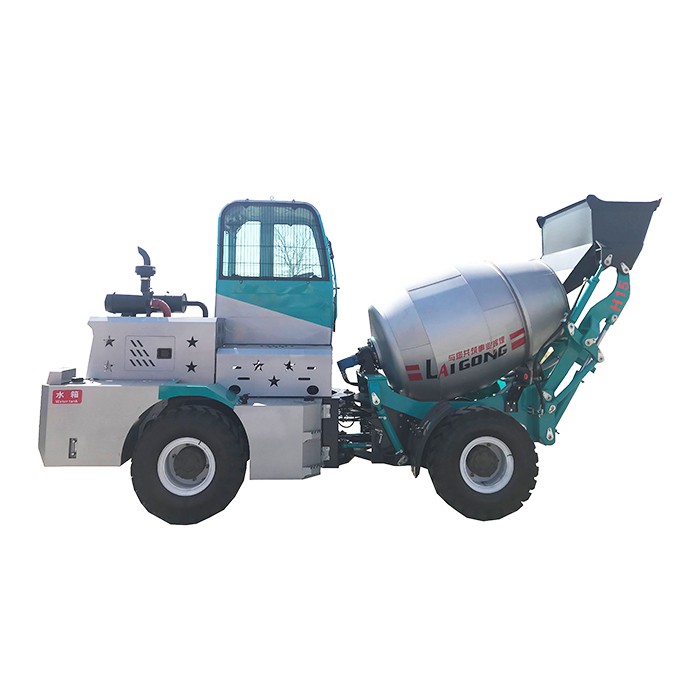 Camion malaxeur à béton